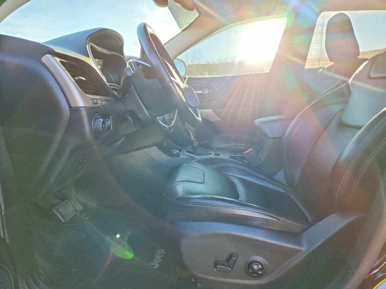 2017 JEEP CHEROKEE LIMITED photo 13