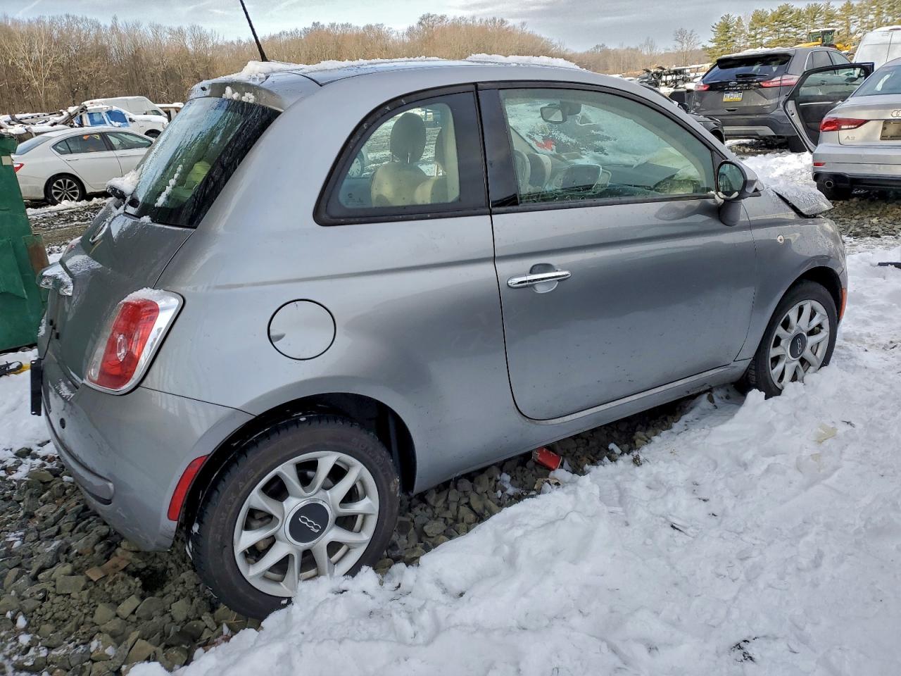 2017 FIAT 500 POP photo 3