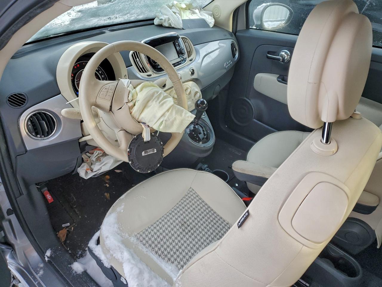 2017 FIAT 500 POP photo 8