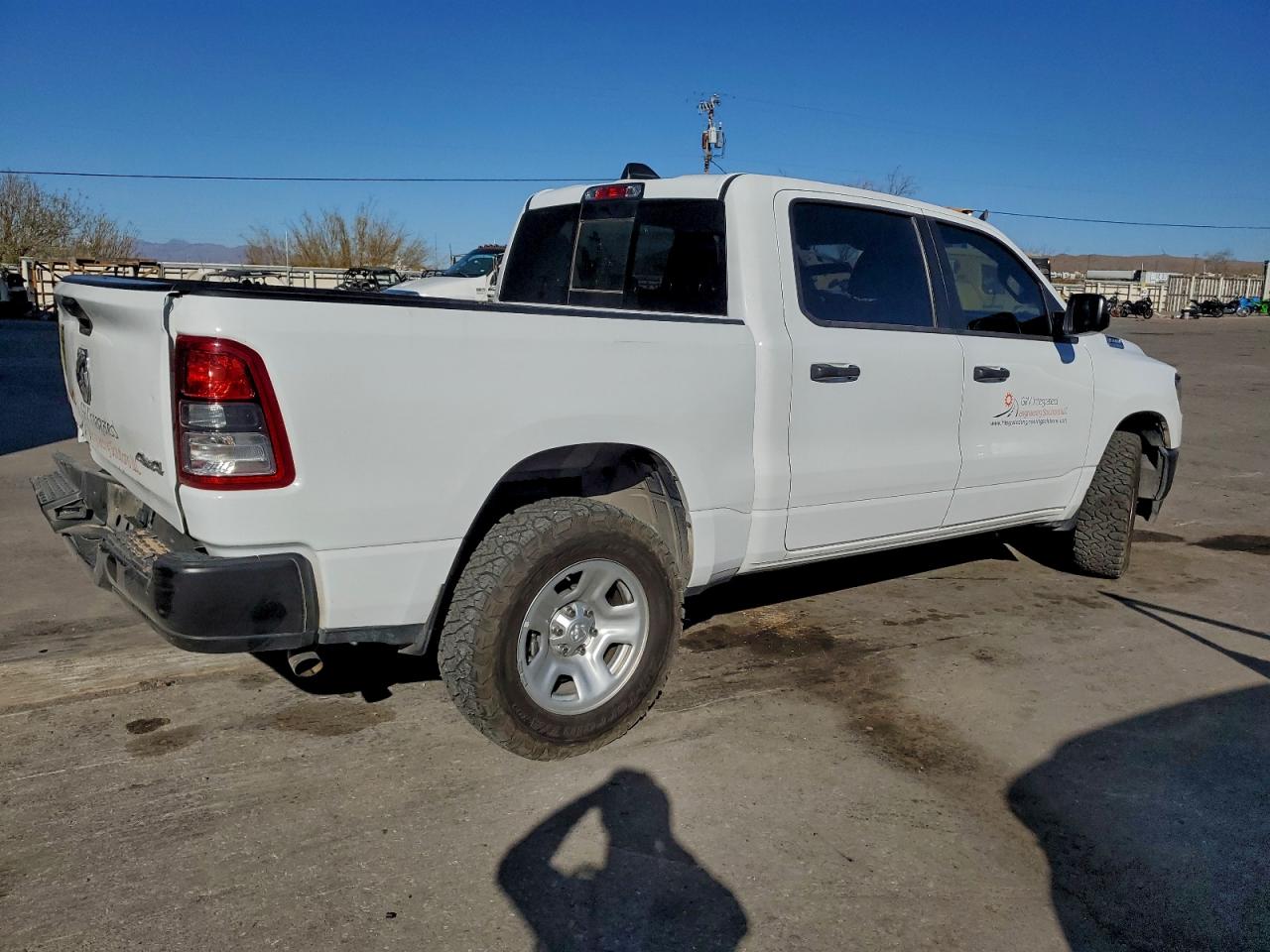 2023 RAM 1500 TRADESMAN photo 3