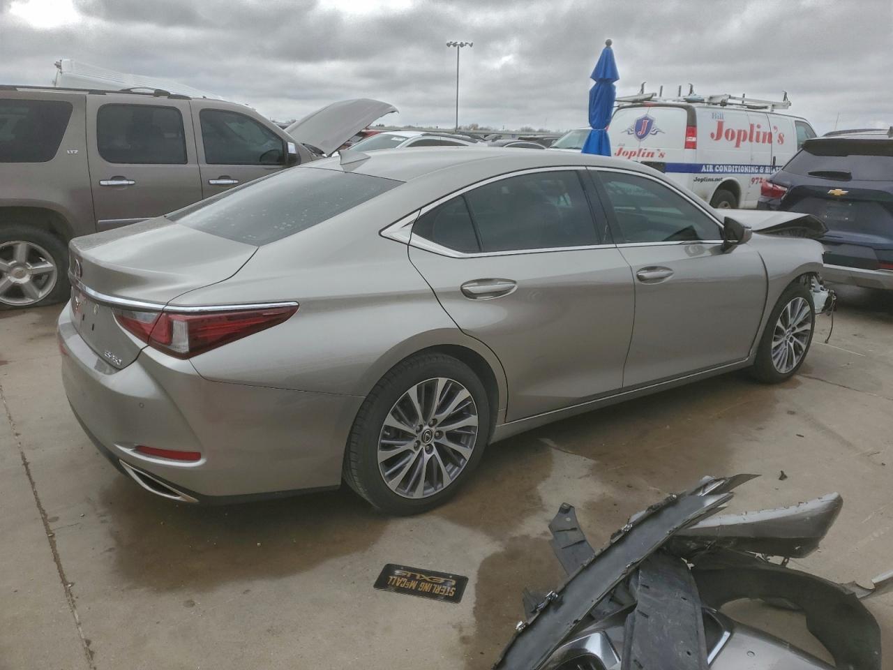 2019 LEXUS ES 350 photo 3
