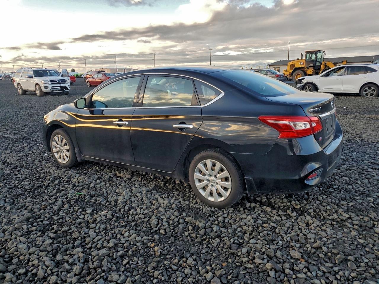 2018 NISSAN SENTRA S photo 4