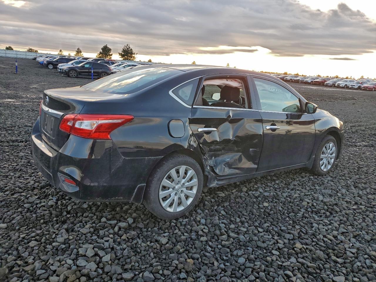 2018 NISSAN SENTRA S photo 7