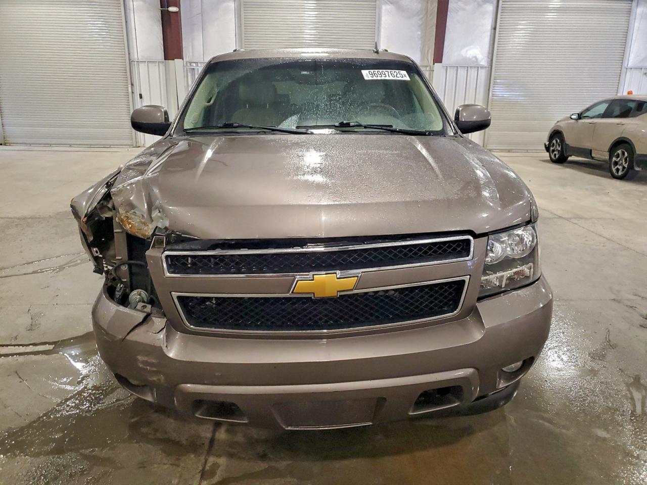 2013 CHEVROLET SUBURBAN K1500 LT photo 9
