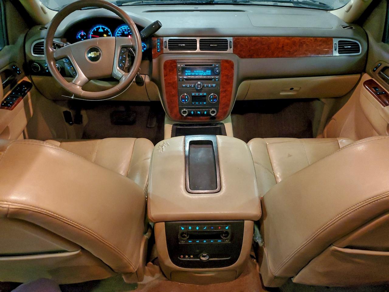 2013 CHEVROLET SUBURBAN K1500 LT photo 15