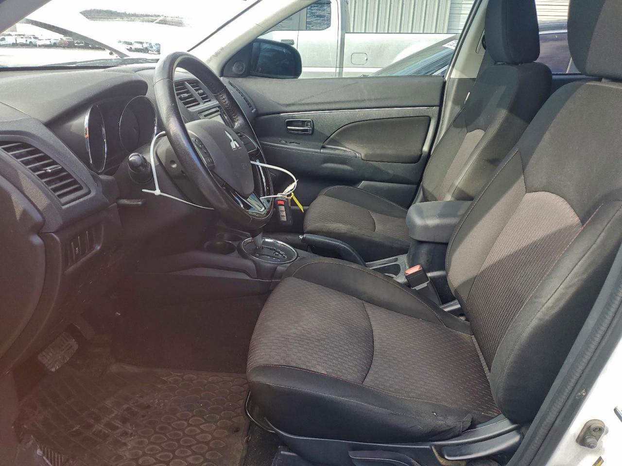 2016 MITSUBISHI OUTLANDER SPORT ES photo 19