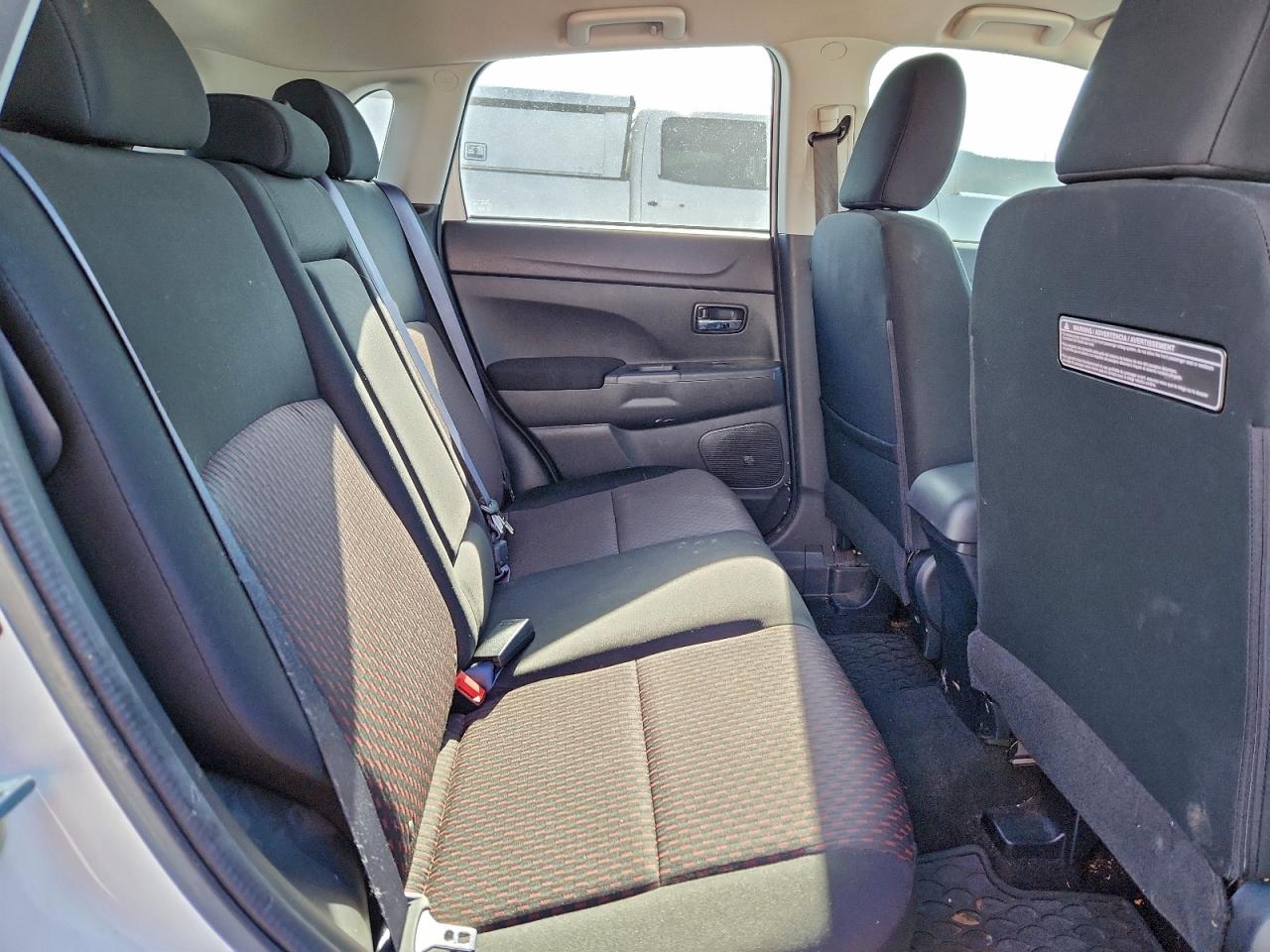 2016 MITSUBISHI OUTLANDER SPORT ES photo 28