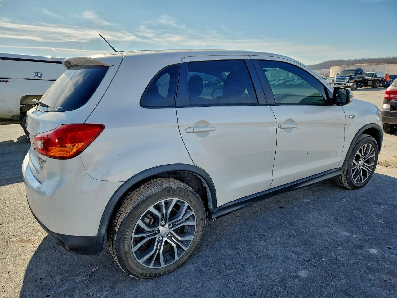 2016 MITSUBISHI OUTLANDER SPORT ES photo 7