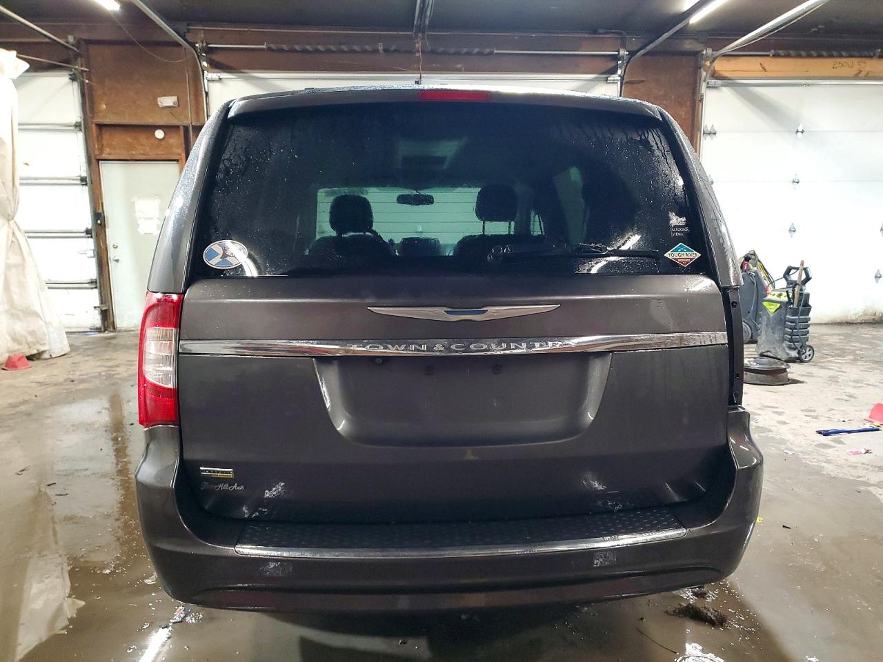 2015 CHRYSLER TOWN & COUNTRY TOURING photo 6