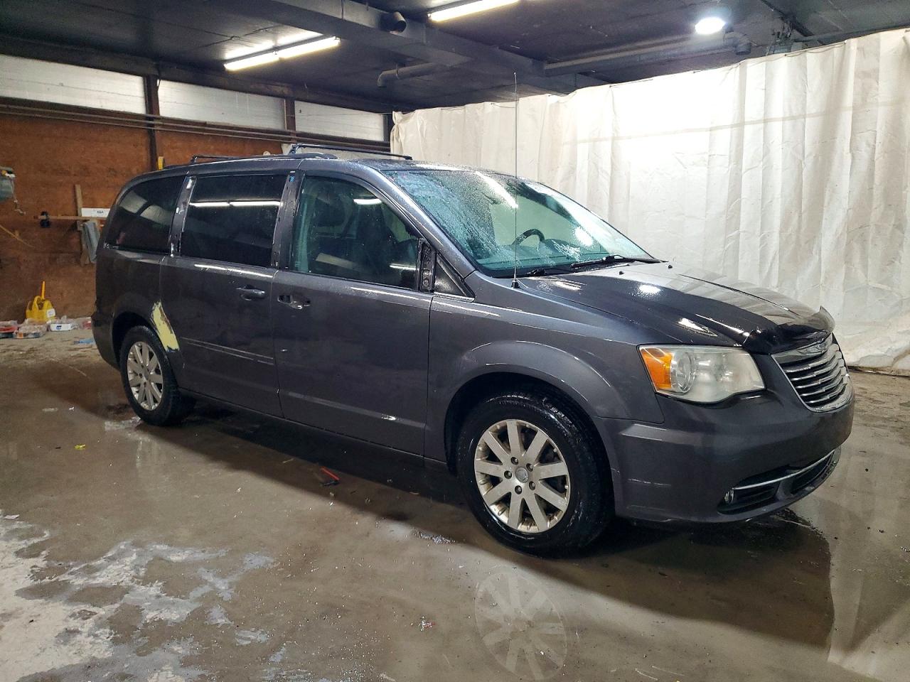2015 CHRYSLER TOWN & COUNTRY TOURING photo 4