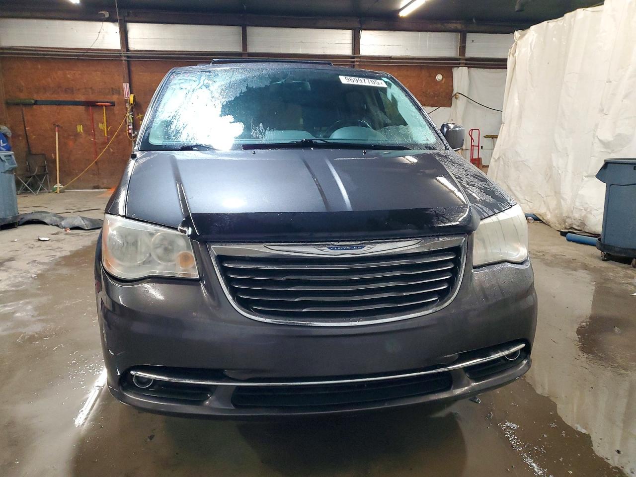 2015 CHRYSLER TOWN & COUNTRY TOURING photo 5
