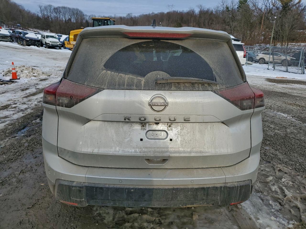 2024 NISSAN ROGUE S photo 6