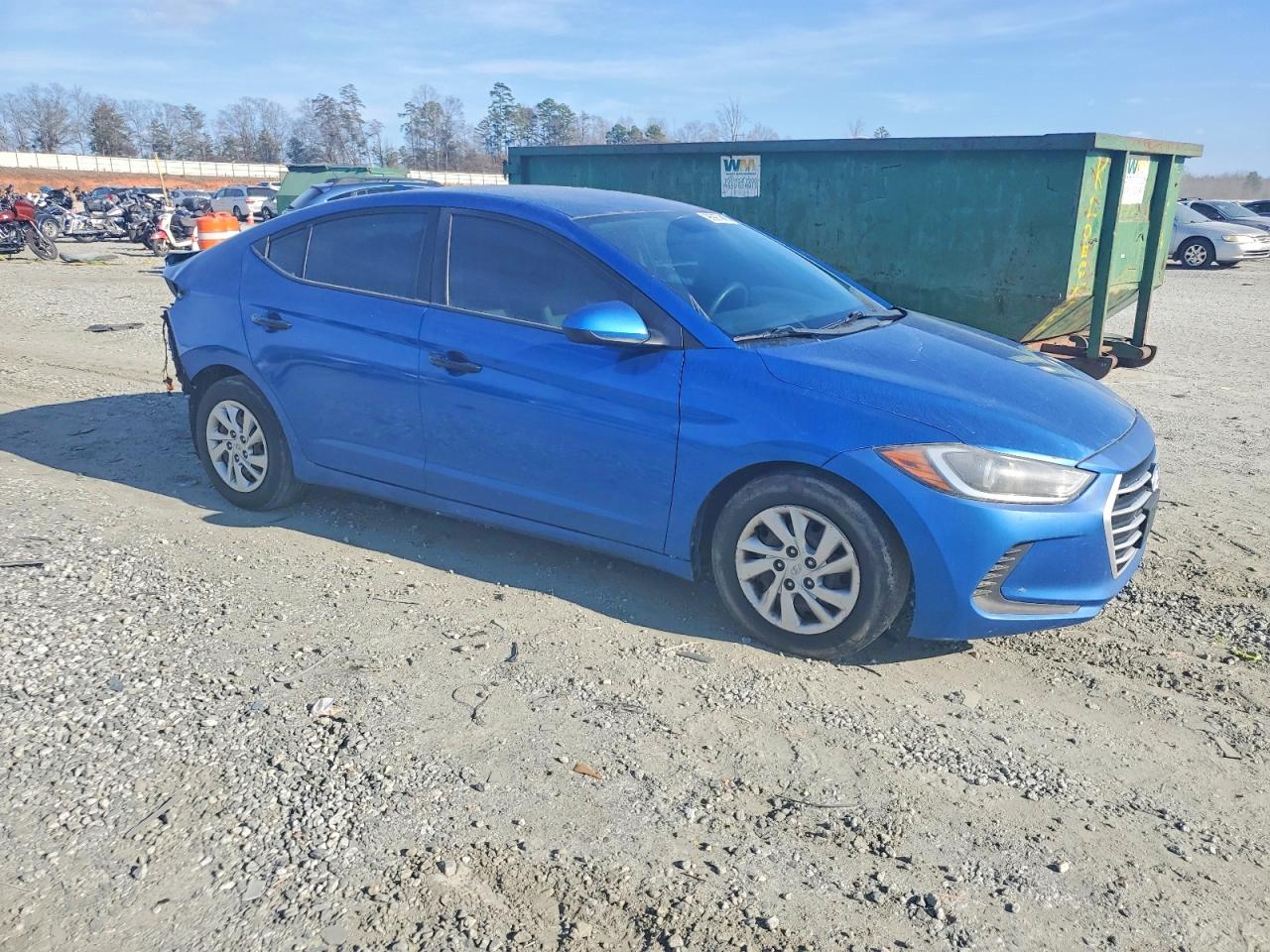 2017 HYUNDAI ELANTRA photo 4