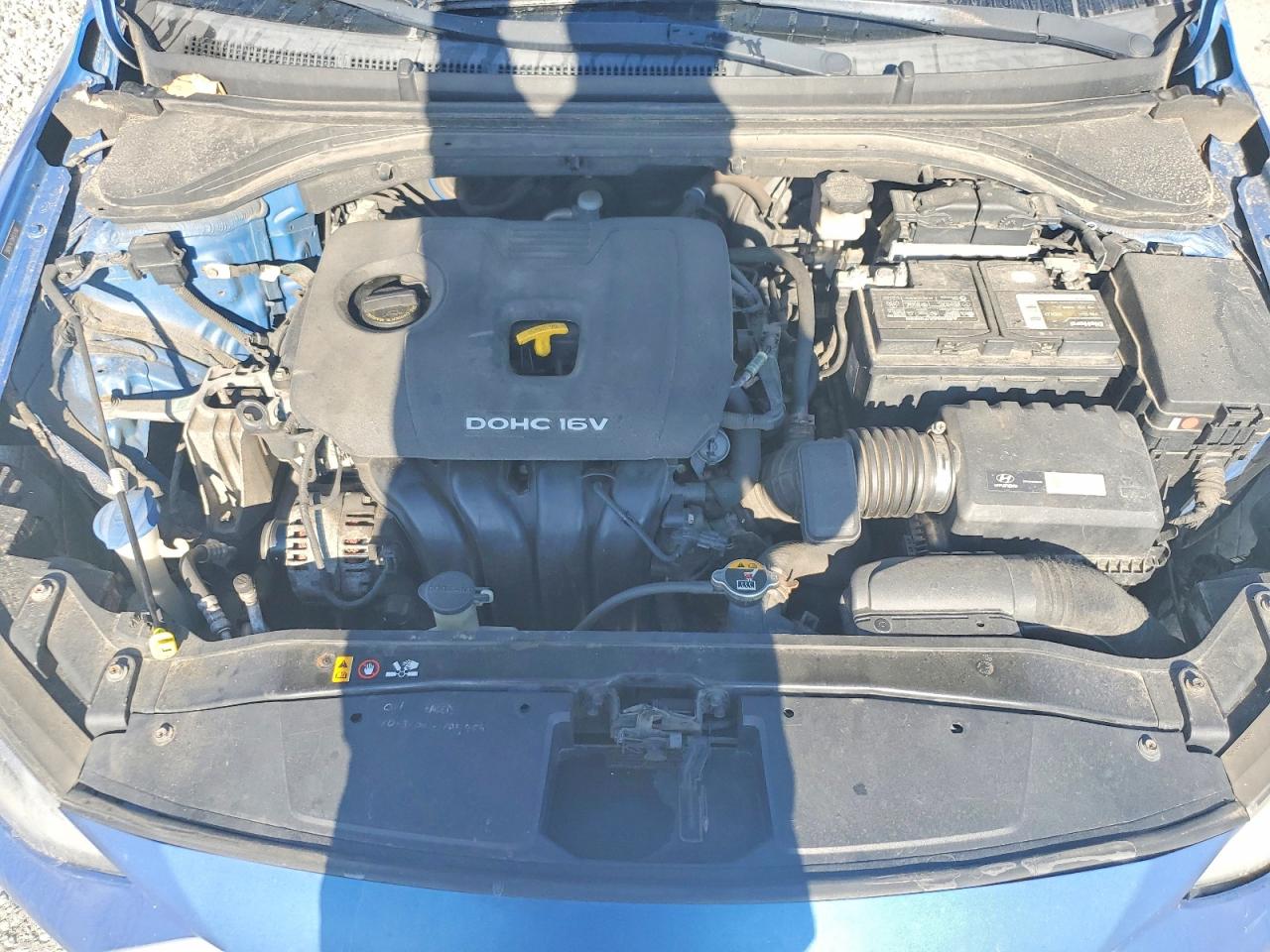 2017 HYUNDAI ELANTRA photo 11