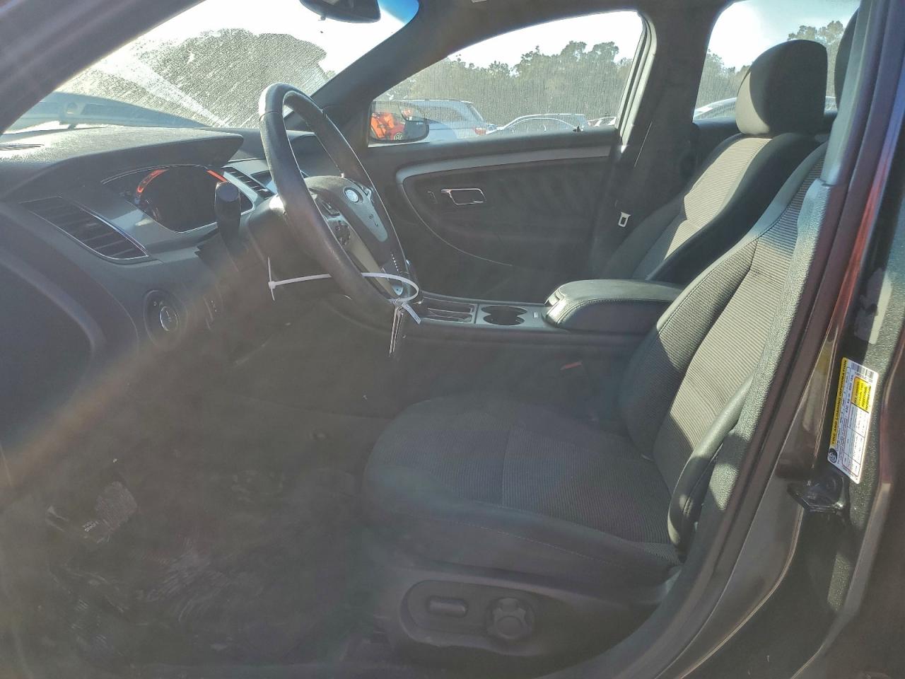 2018 FORD TAURUS SEL photo 13