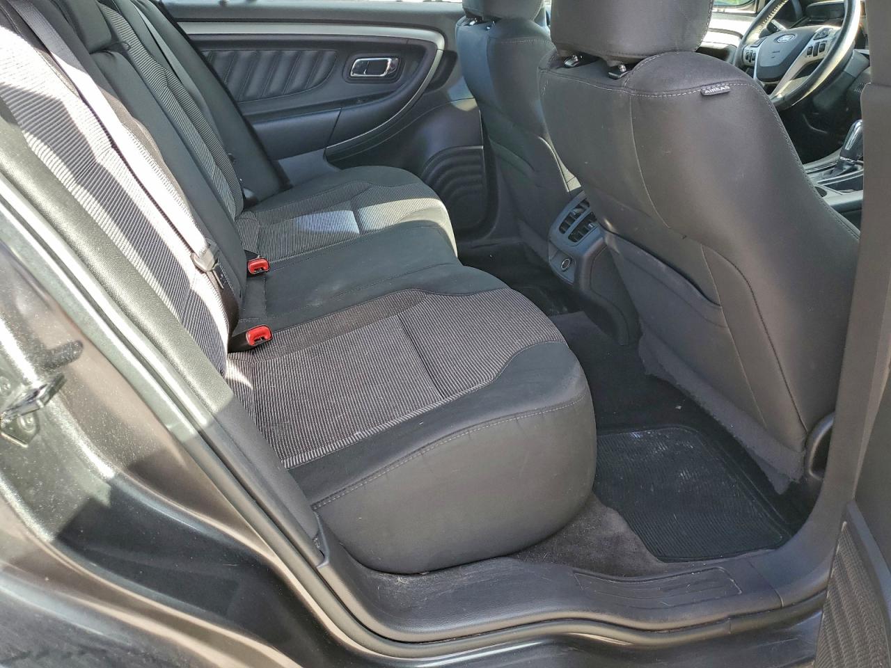 2018 FORD TAURUS SEL photo 19