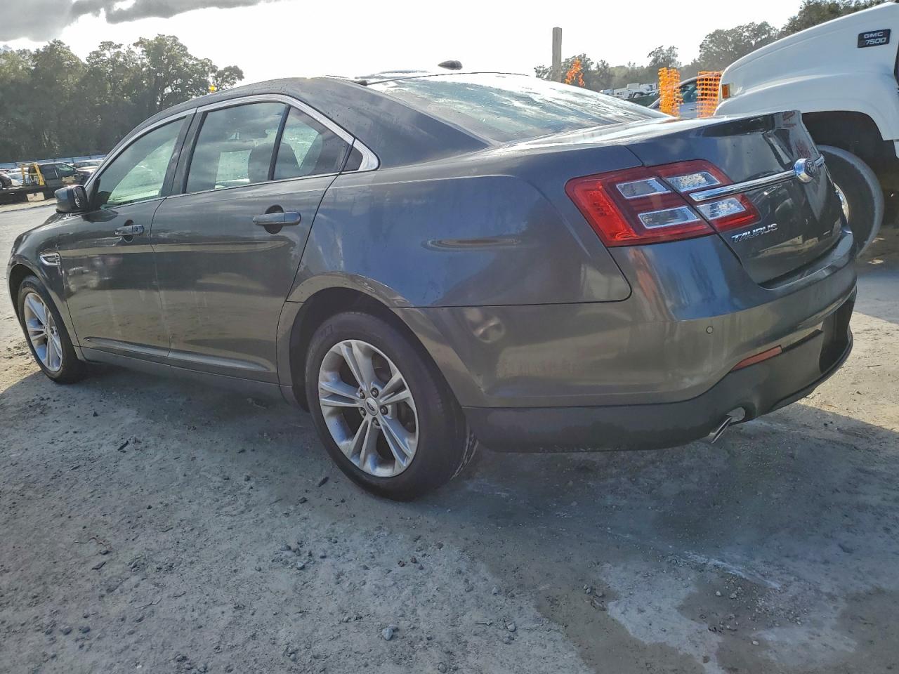 2018 FORD TAURUS SEL photo 3