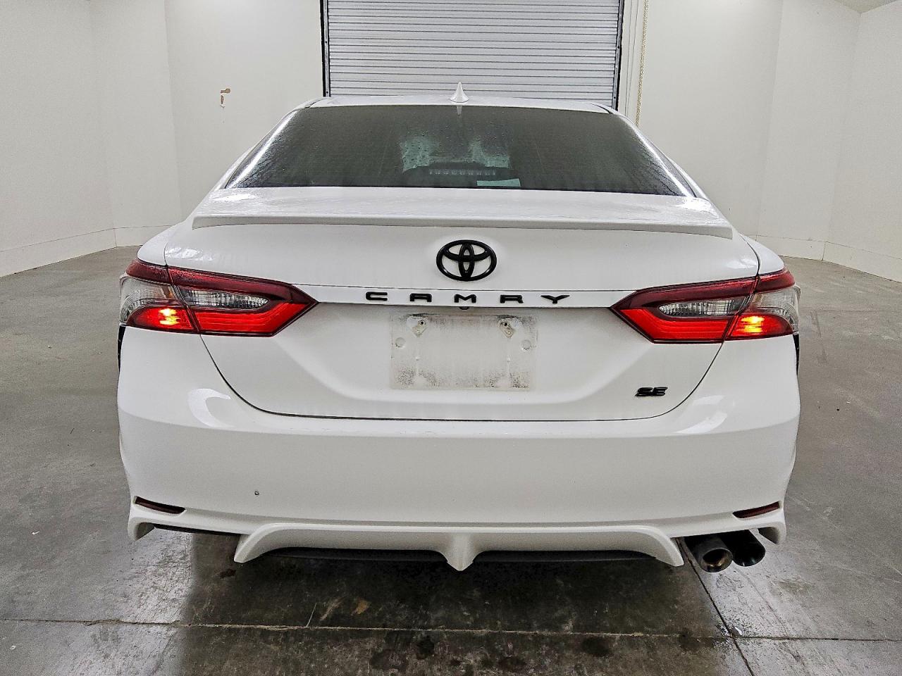 2021 TOYOTA CAMRY SE photo 11