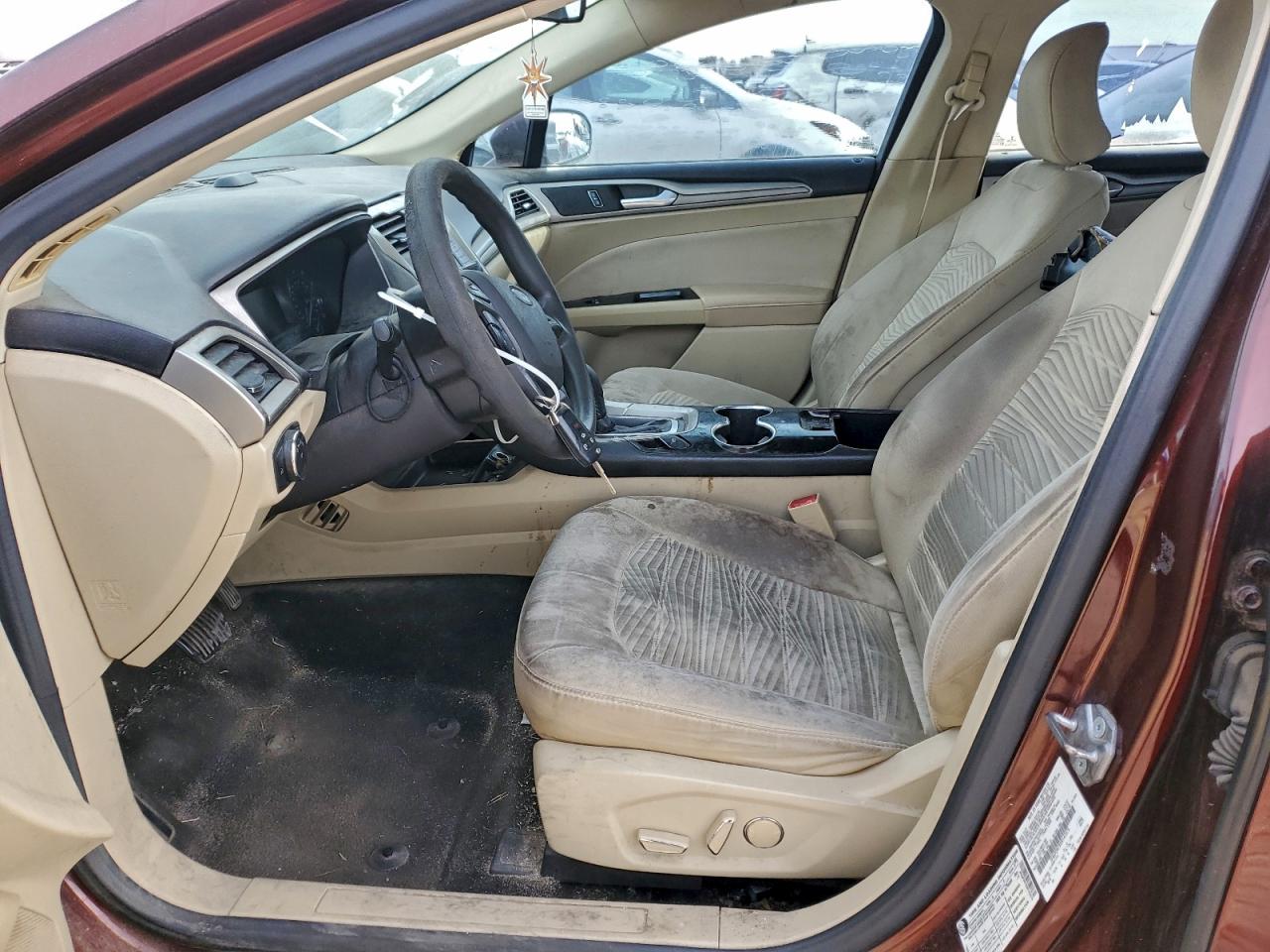 2016 FORD FUSION SE photo 13