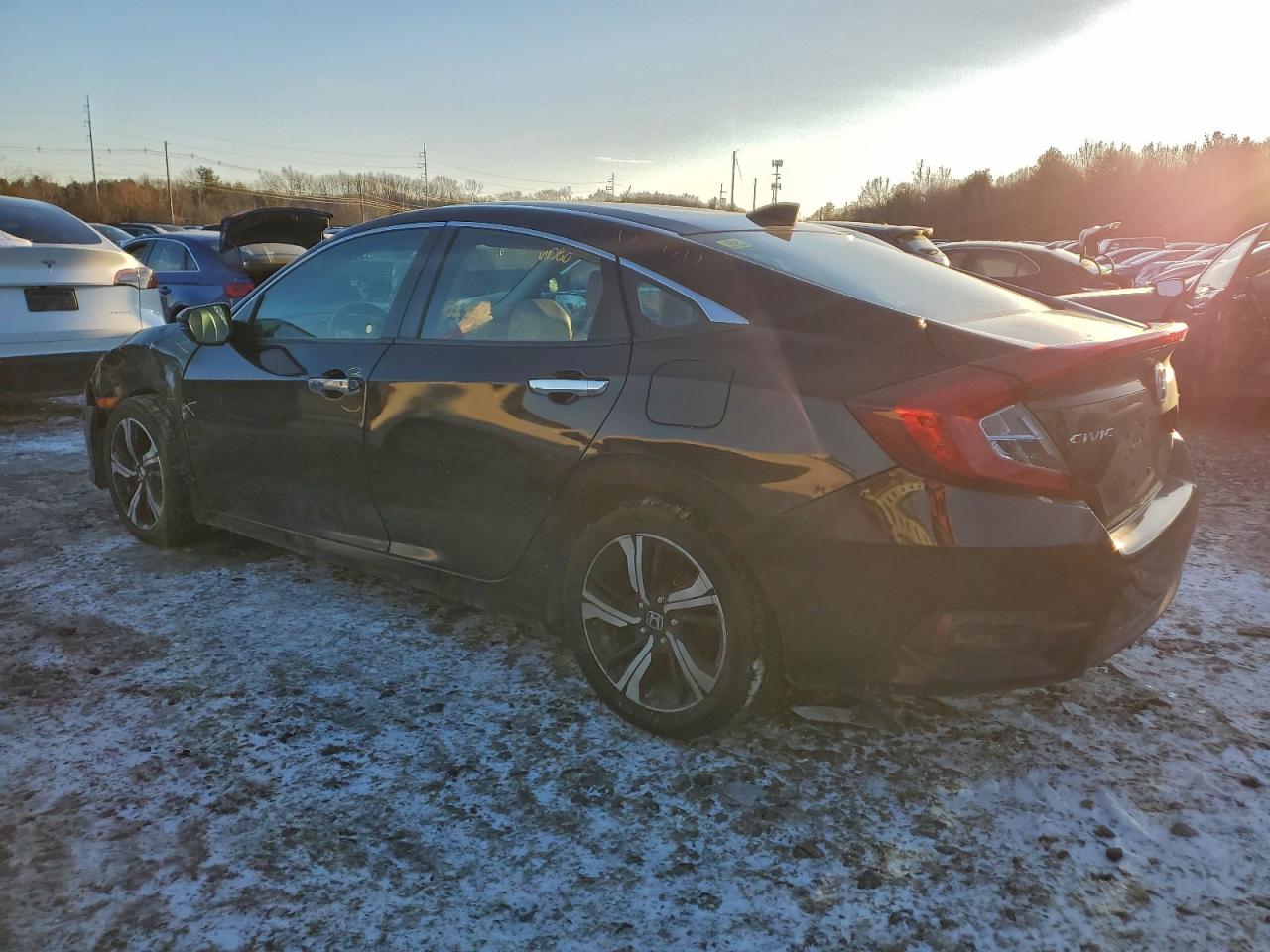 2016 HONDA CIVIC TOURING photo 2
