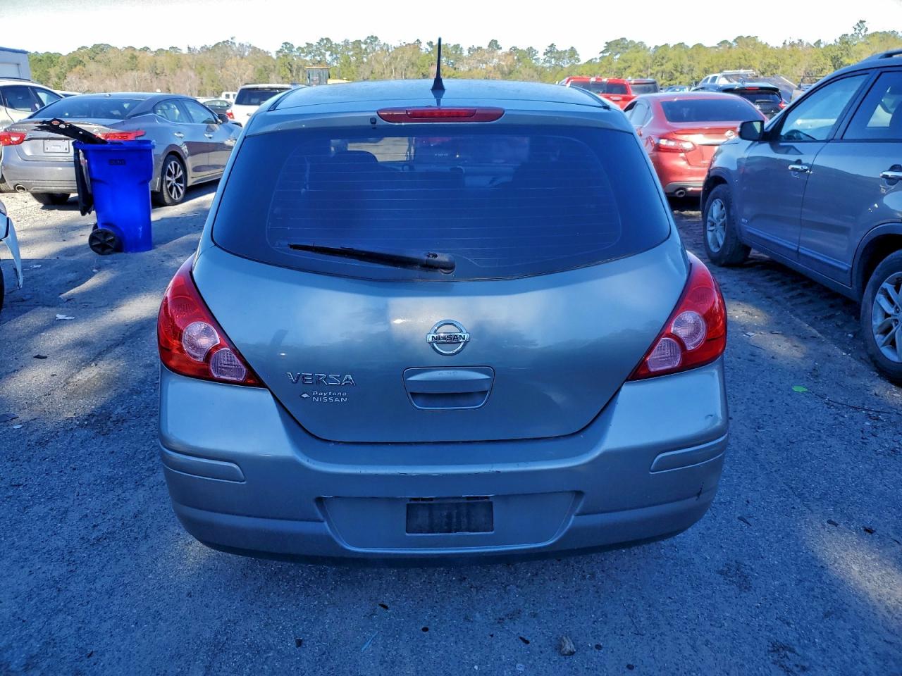 2012 NISSAN VERSA S photo 11