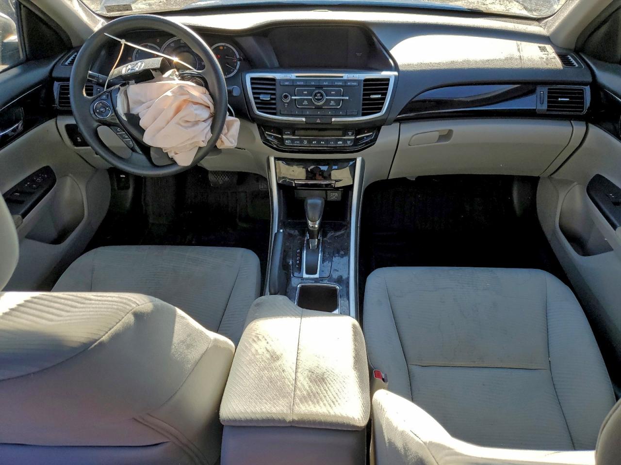 2016 HONDA ACCORD LX photo 8