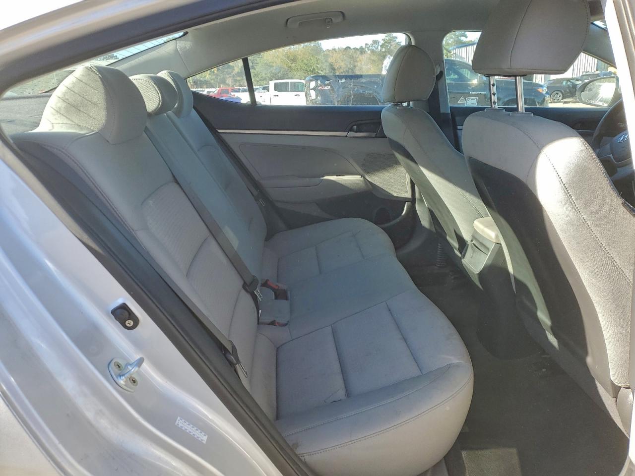 2017 HYUNDAI ELANTRA SE photo 10