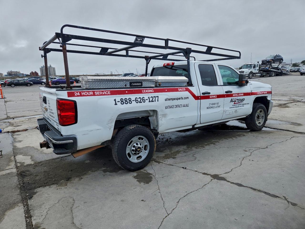 2018 CHEVROLET SILVERADO C2500 HEAVY DUTY photo 3