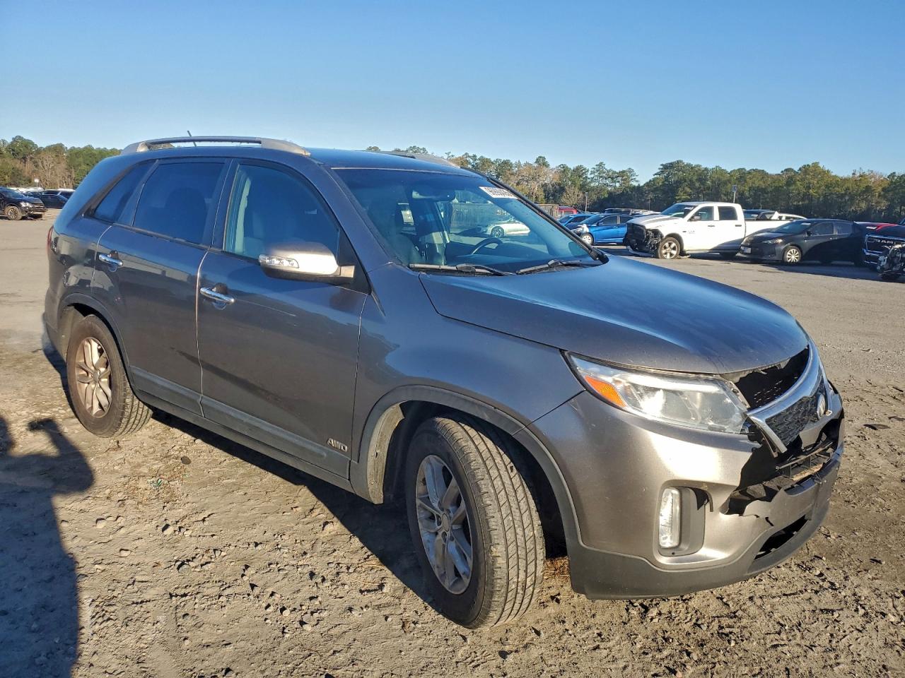 2014 KIA SORENTO LX photo 4