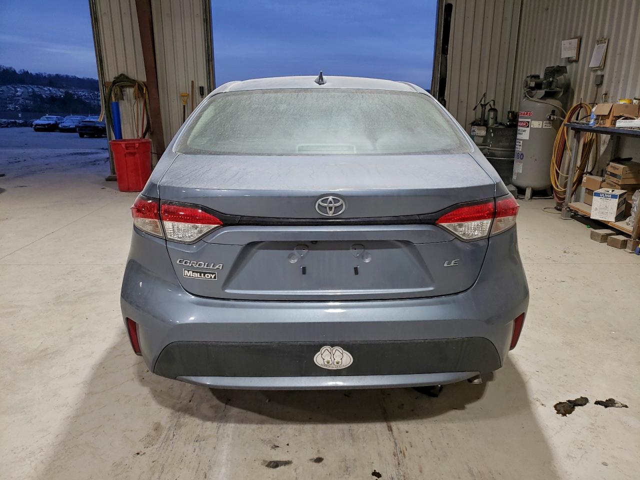 2021 TOYOTA COROLLA LE photo 6