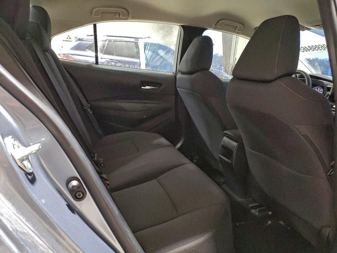 2021 TOYOTA COROLLA LE photo 10