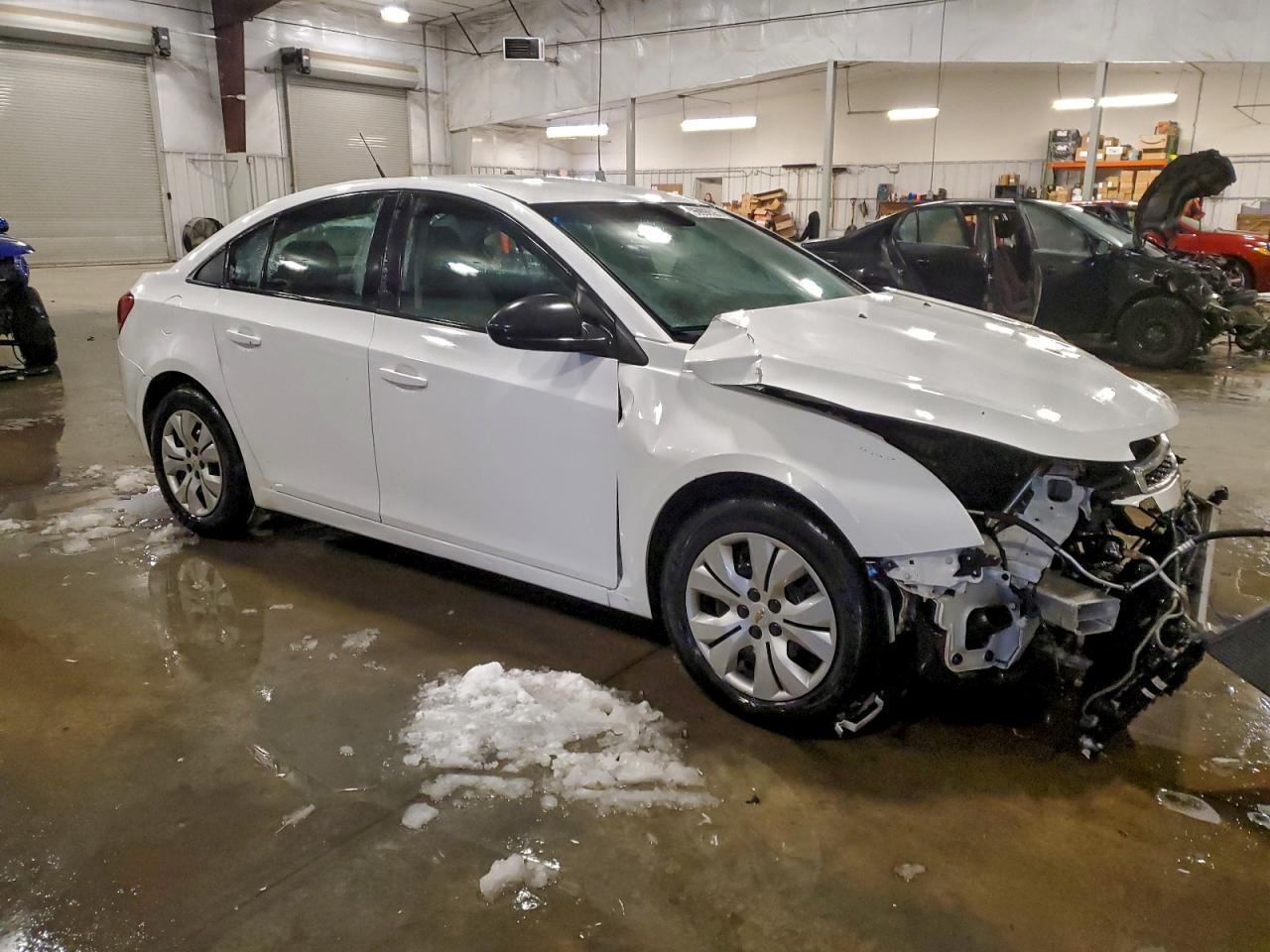 2014 CHEVROLET CRUZE LS photo 4