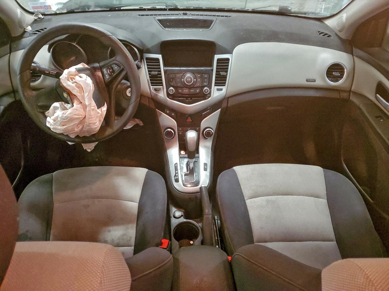 2014 CHEVROLET CRUZE LS photo 8