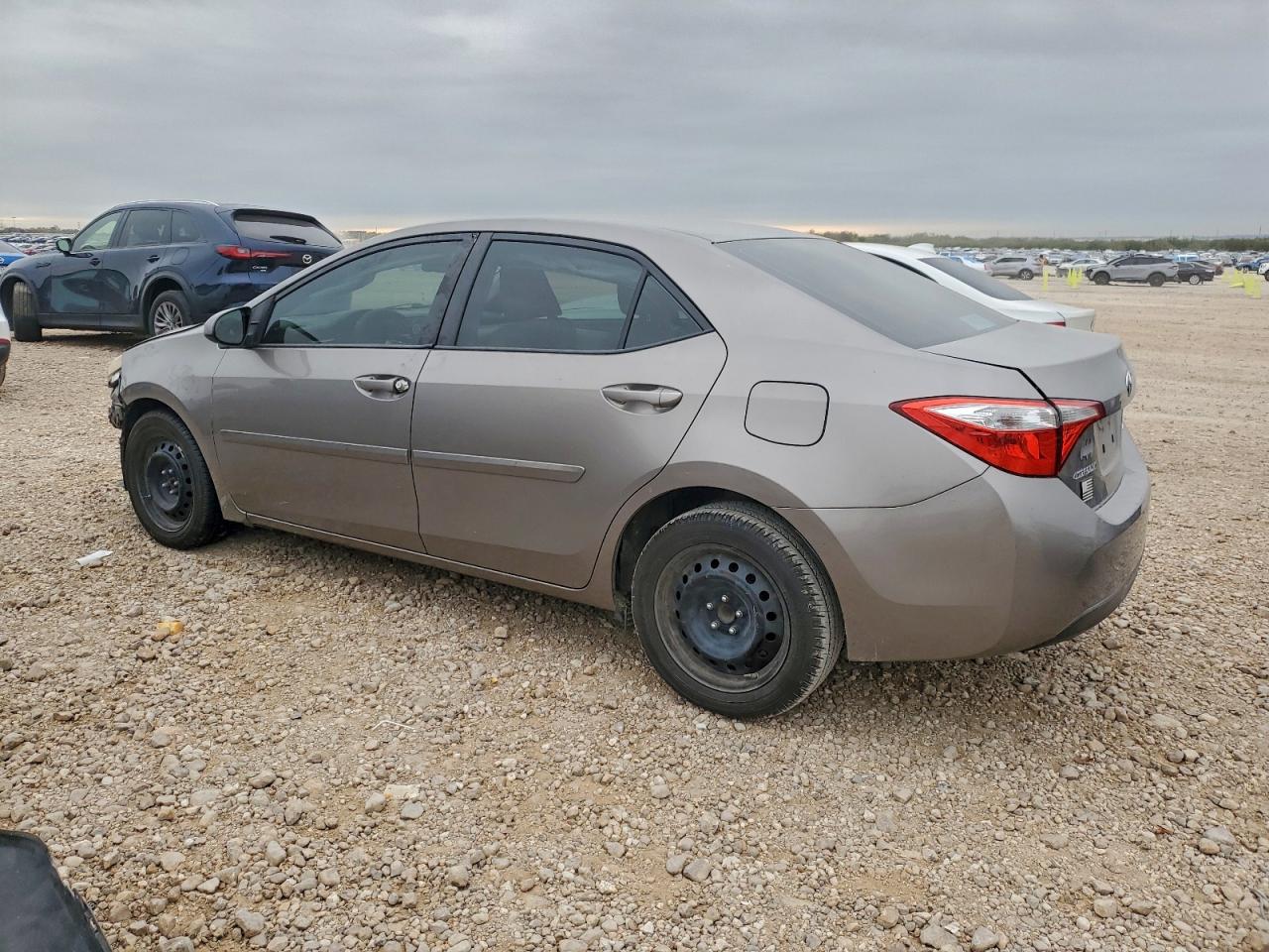 2014 TOYOTA COROLLA L photo 2