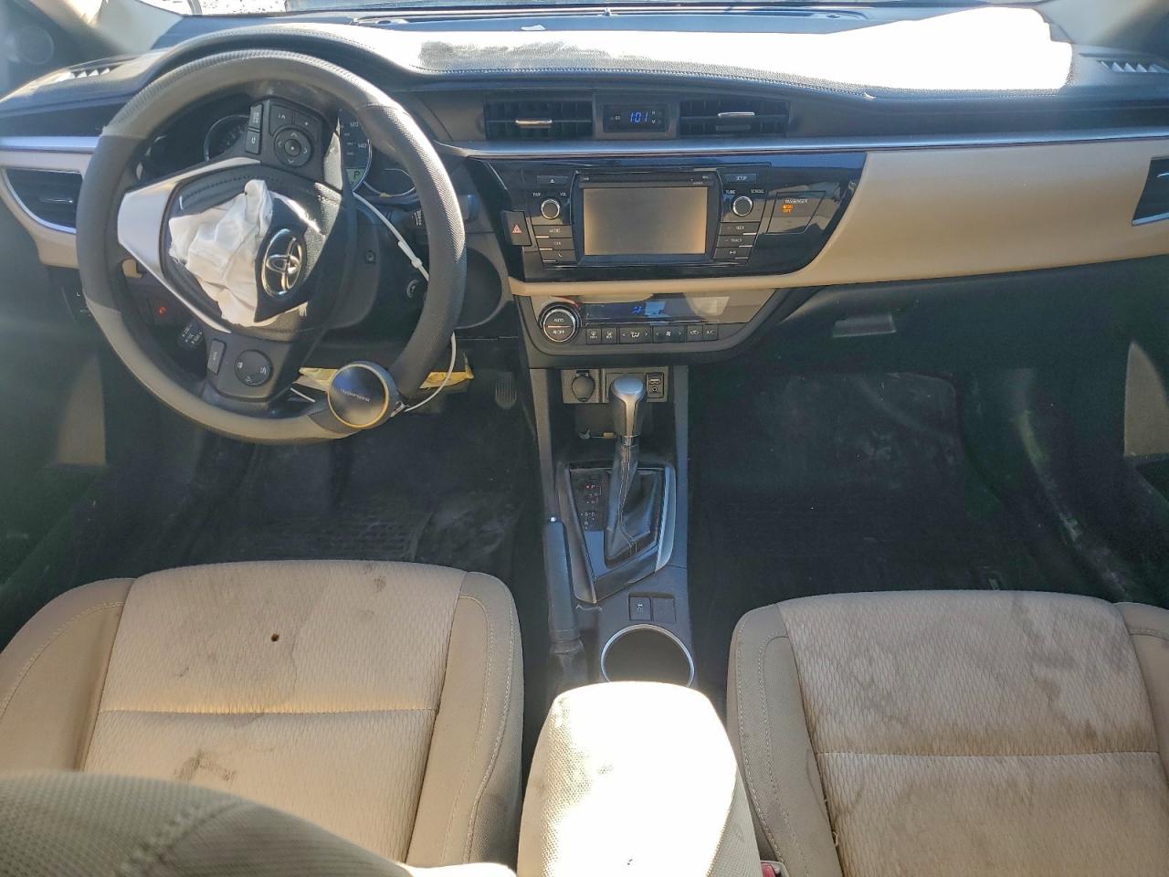 2014 TOYOTA COROLLA L photo 8
