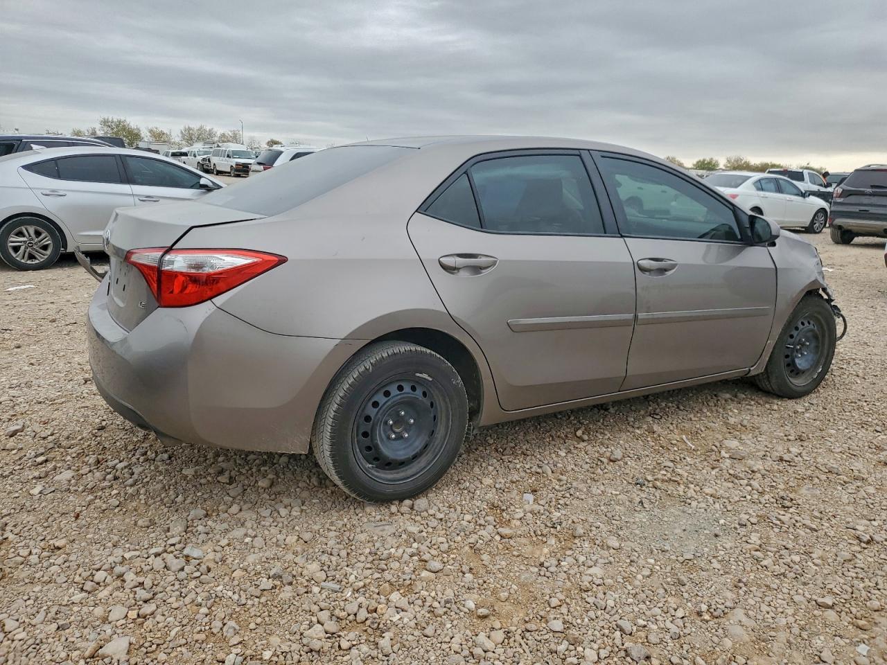 2014 TOYOTA COROLLA L photo 3