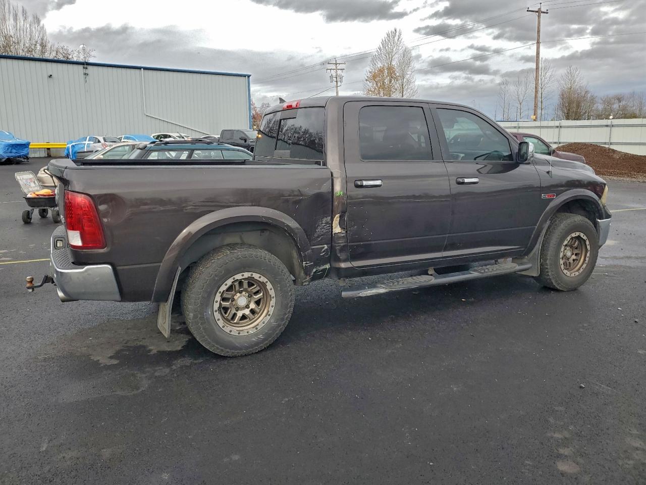 2017 RAM 1500 LARAMIE photo 3