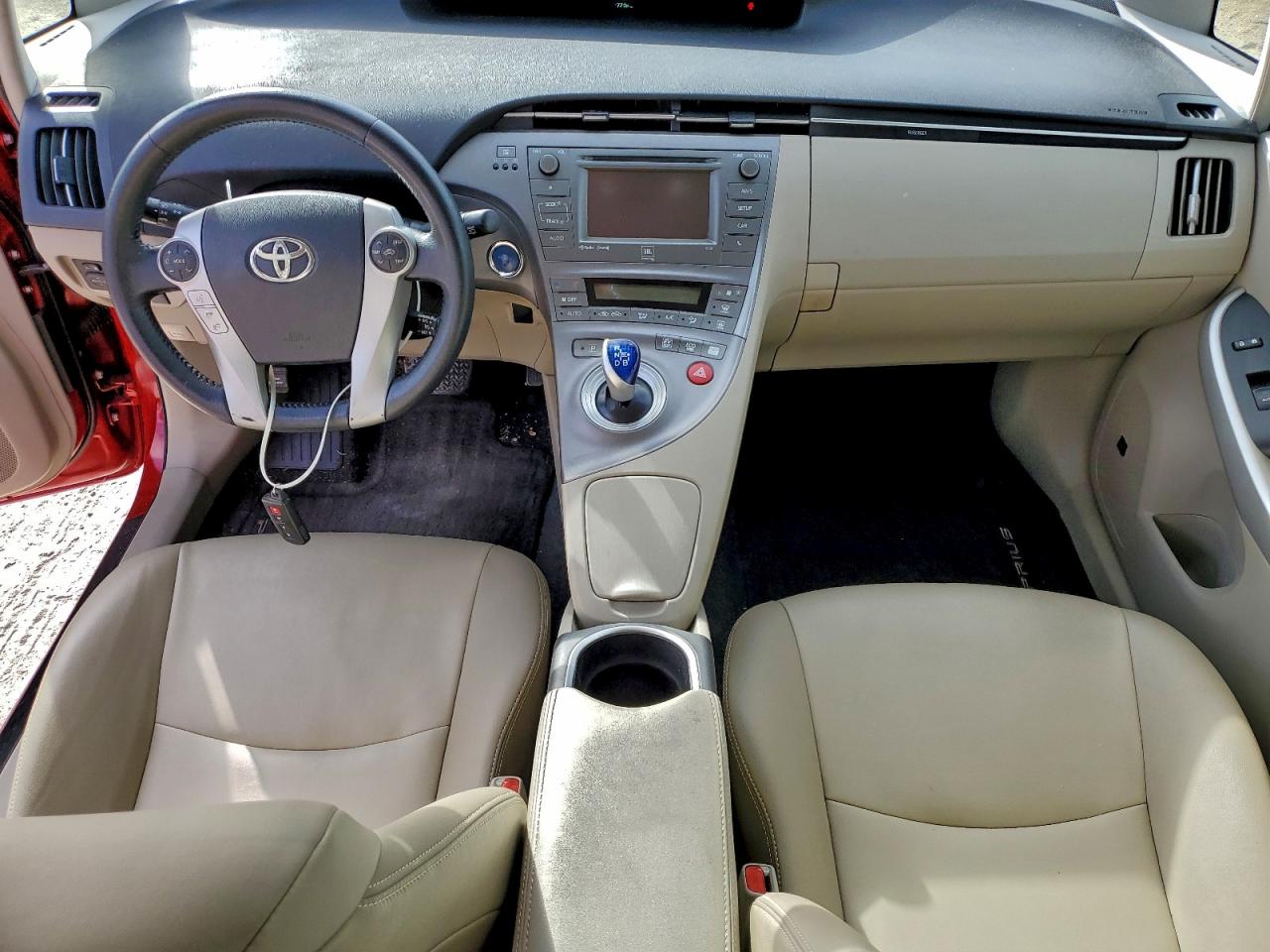 2014 TOYOTA PRIUS photo 8