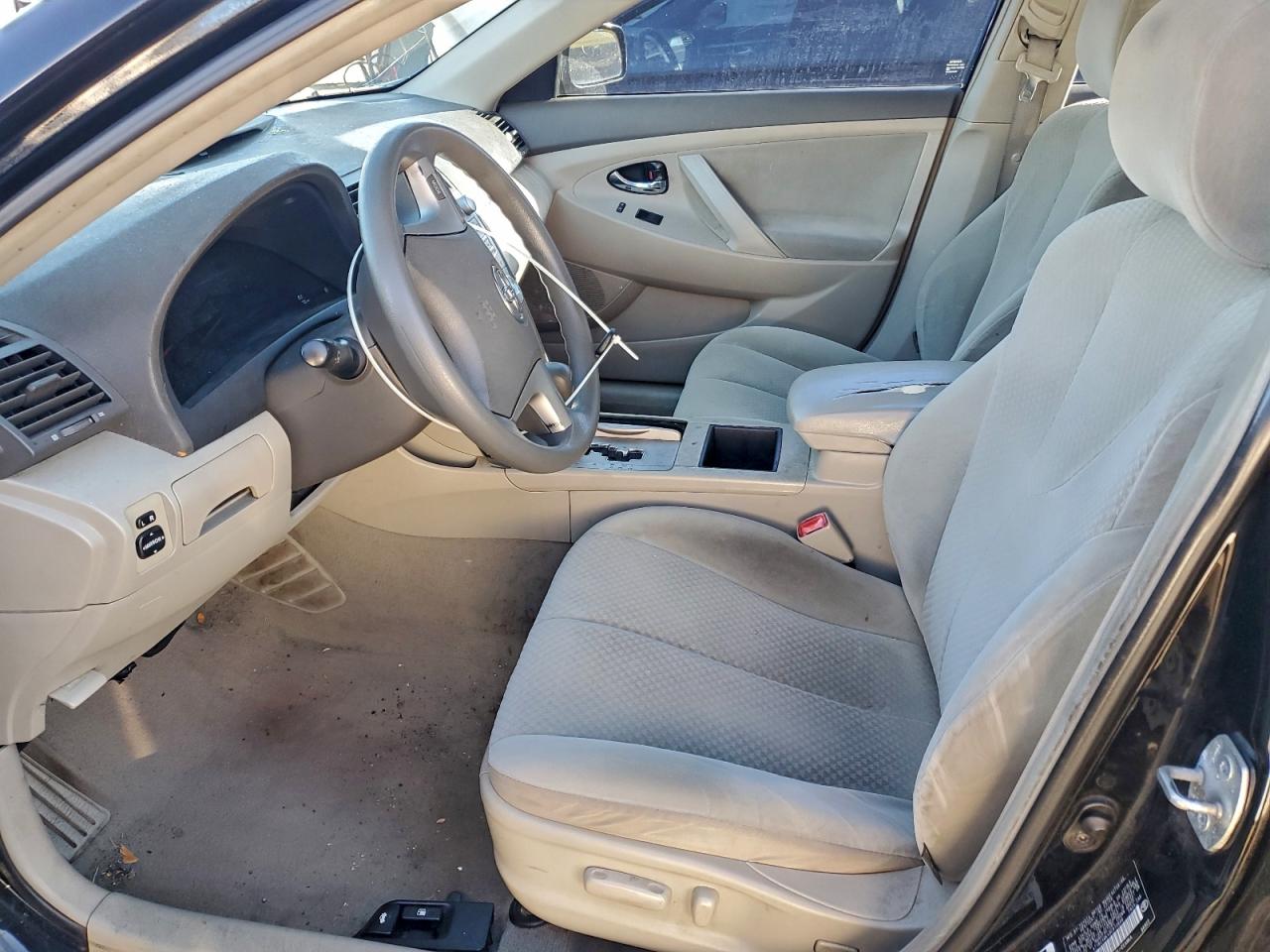 2009 TOYOTA CAMRY LE photo 7