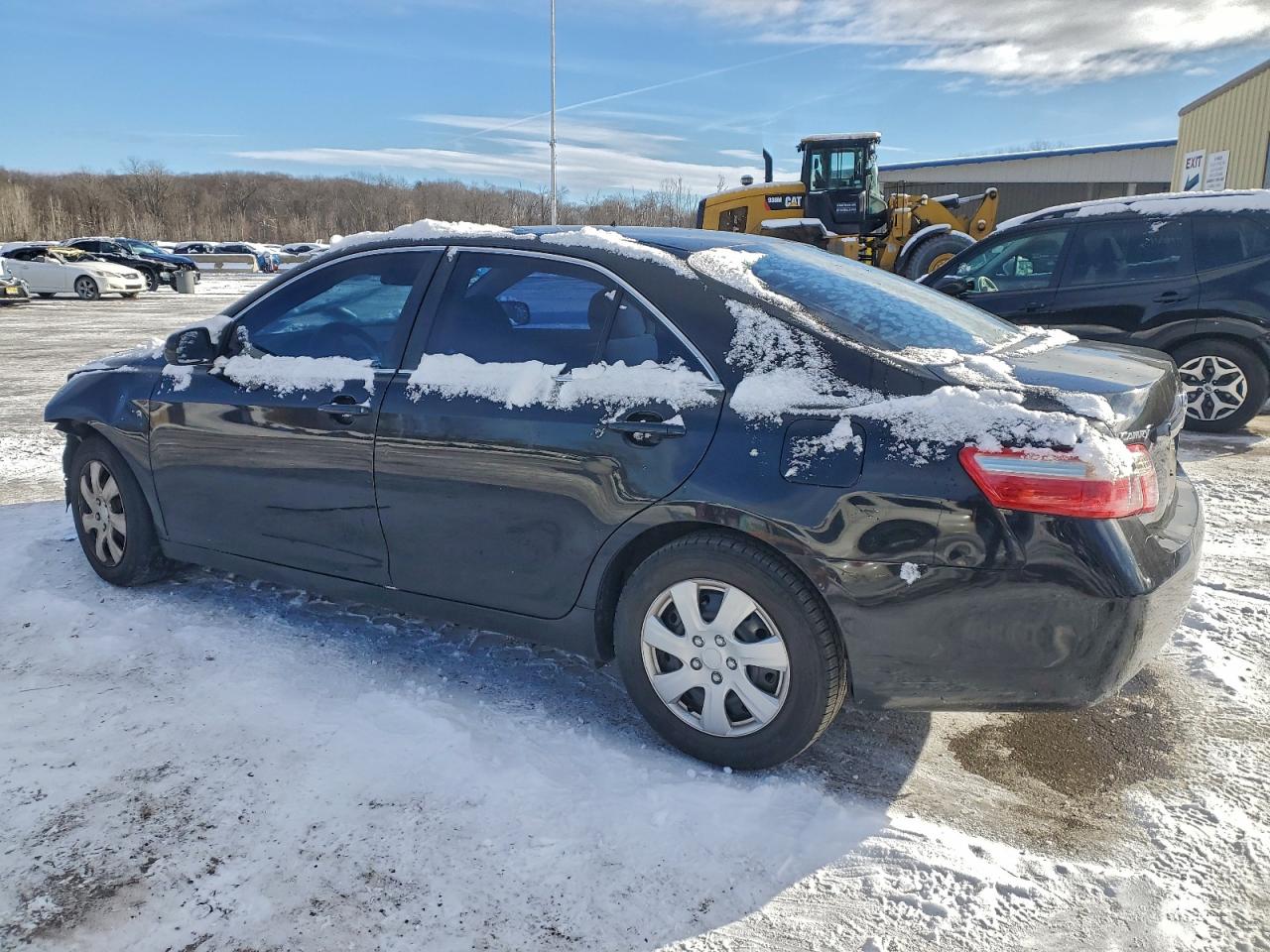 2009 TOYOTA CAMRY LE photo 2