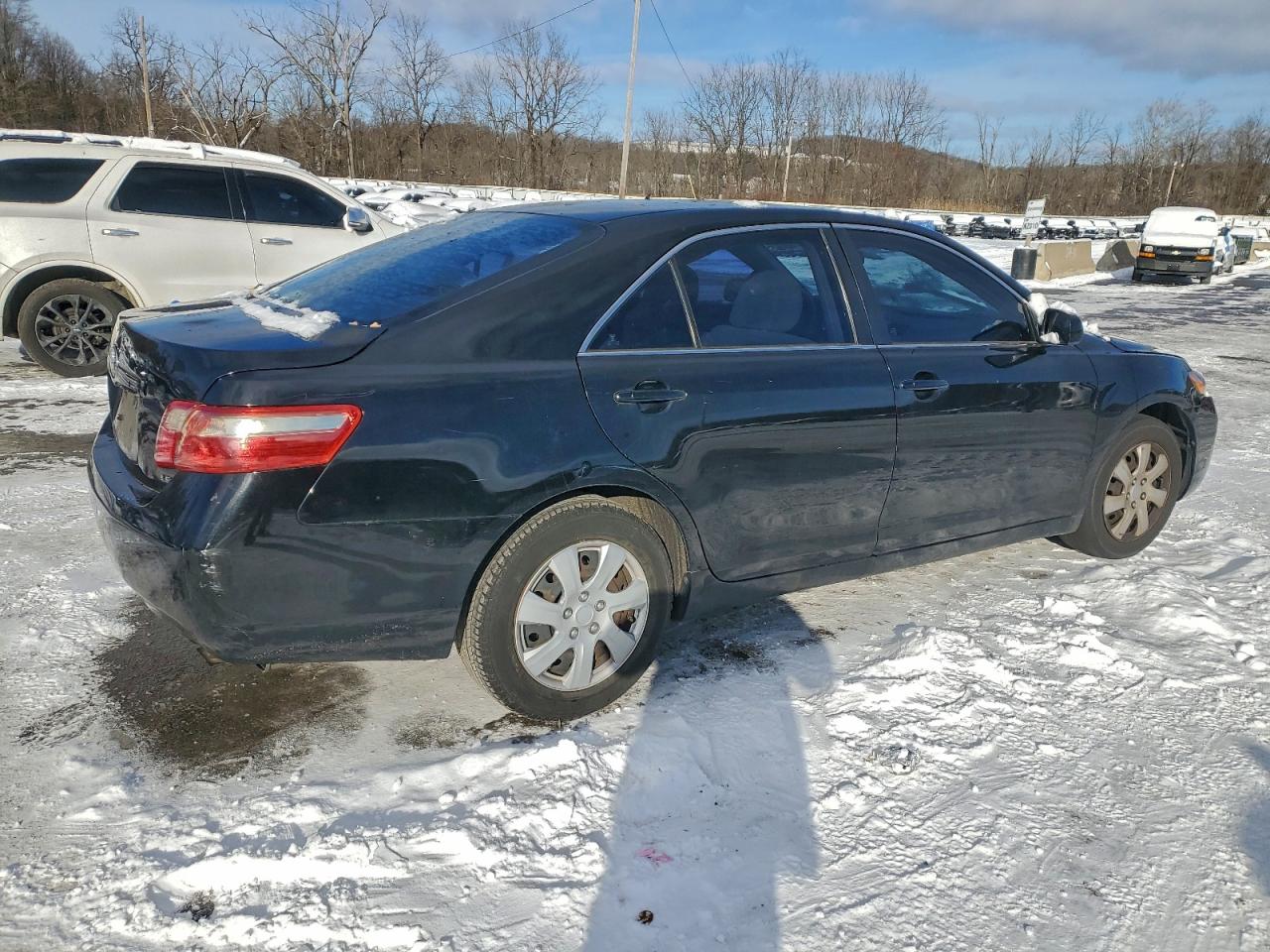 2009 TOYOTA CAMRY LE photo 3