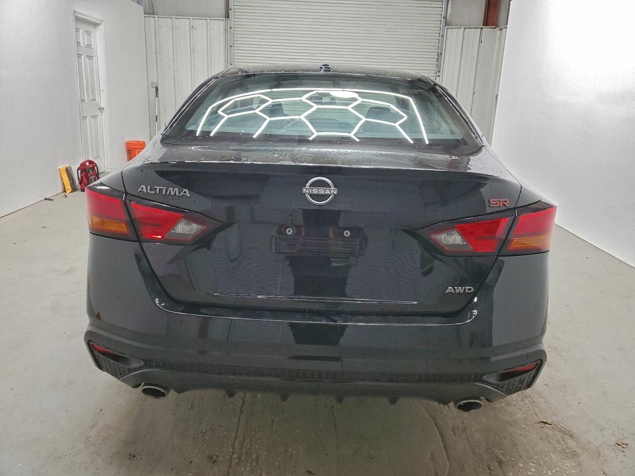 2025 NISSAN ALTIMA SR photo 6