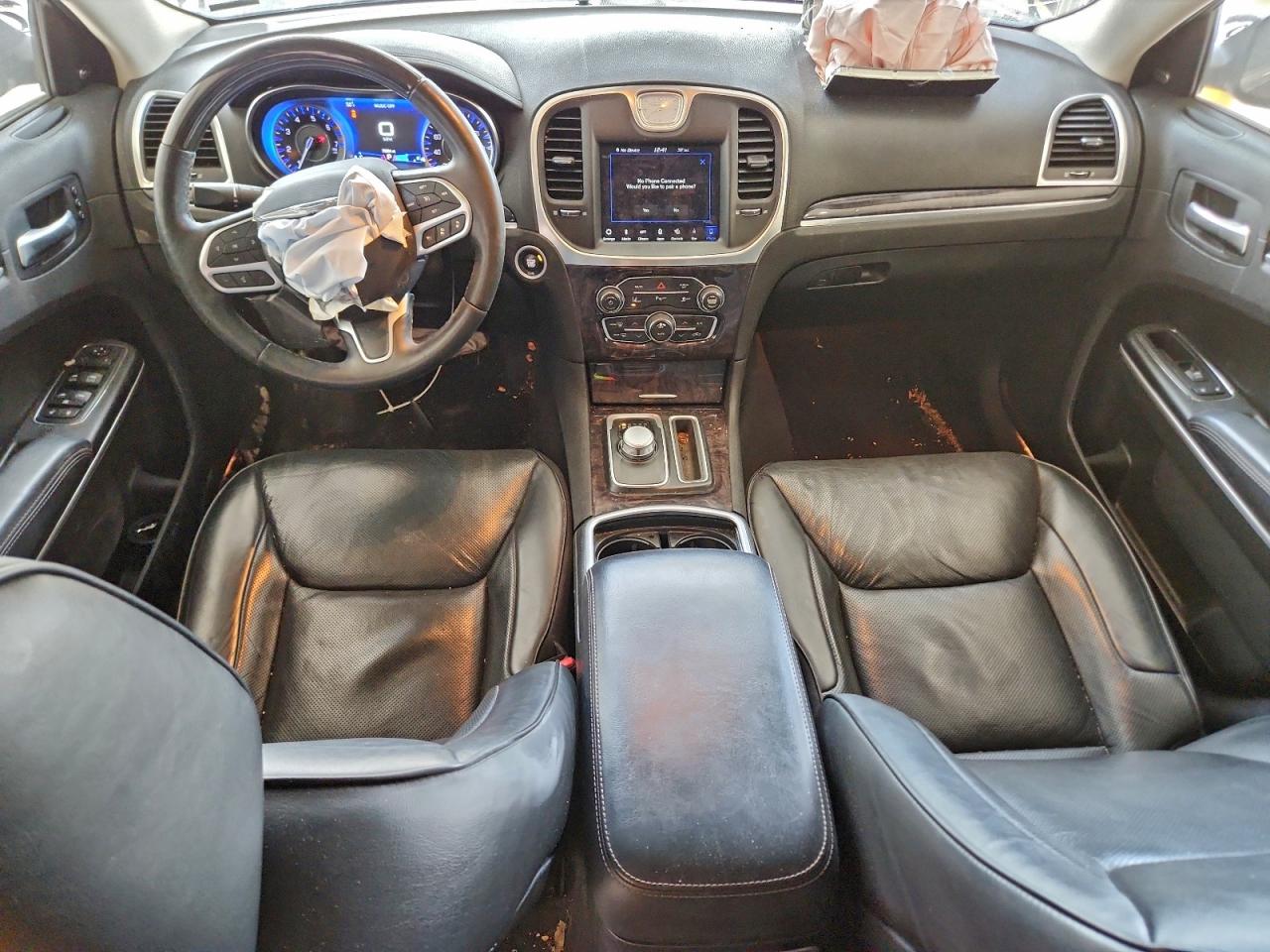 2019 CHRYSLER 300 LIMITED photo 8