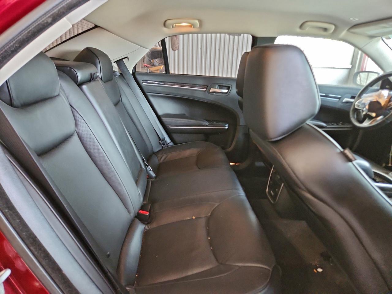 2019 CHRYSLER 300 LIMITED photo 10