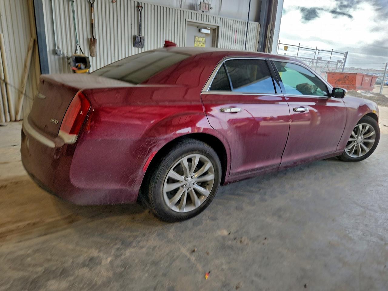 2019 CHRYSLER 300 LIMITED photo 3