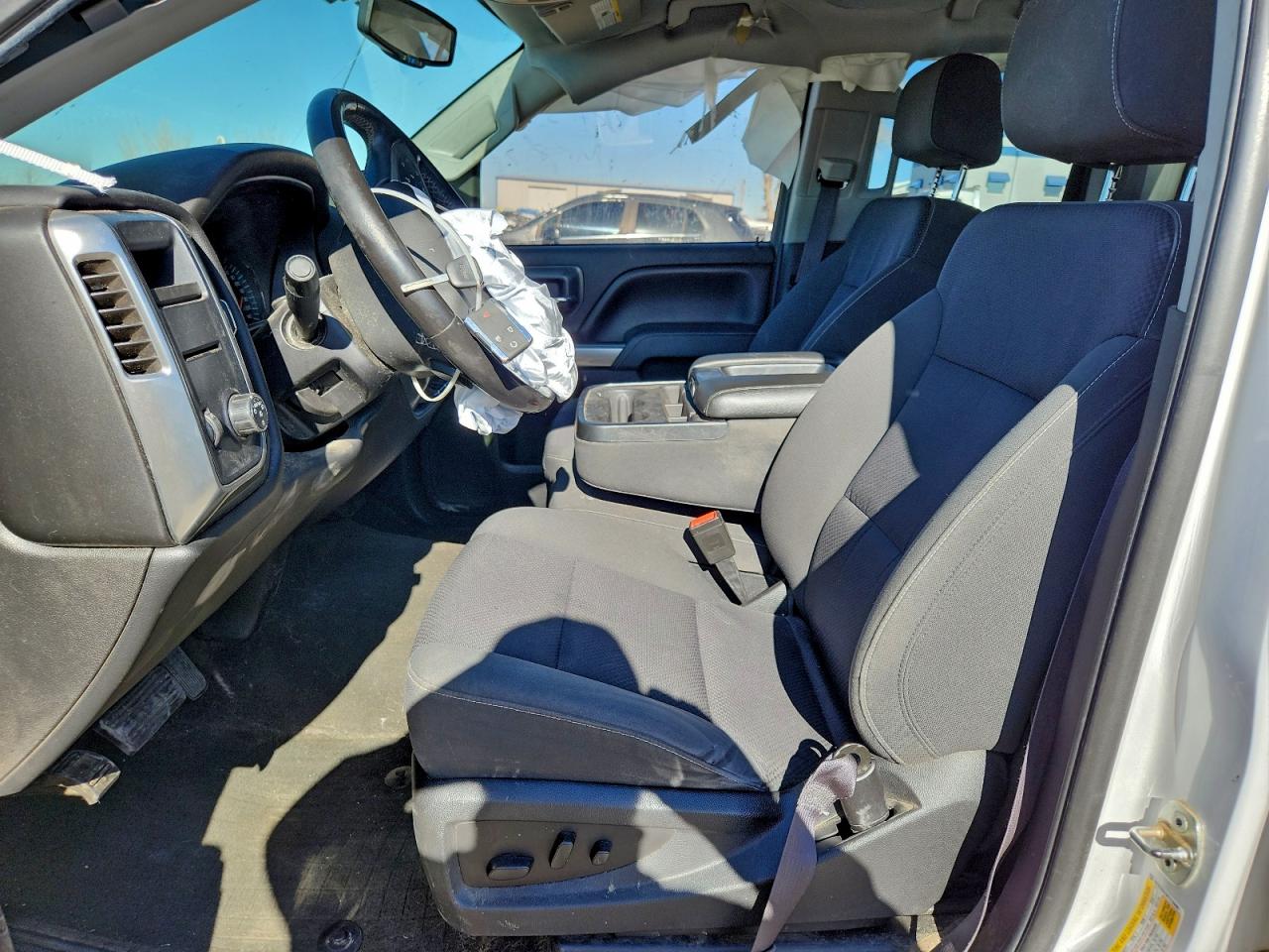 2015 CHEVROLET SILVERADO C1500 LT photo 7