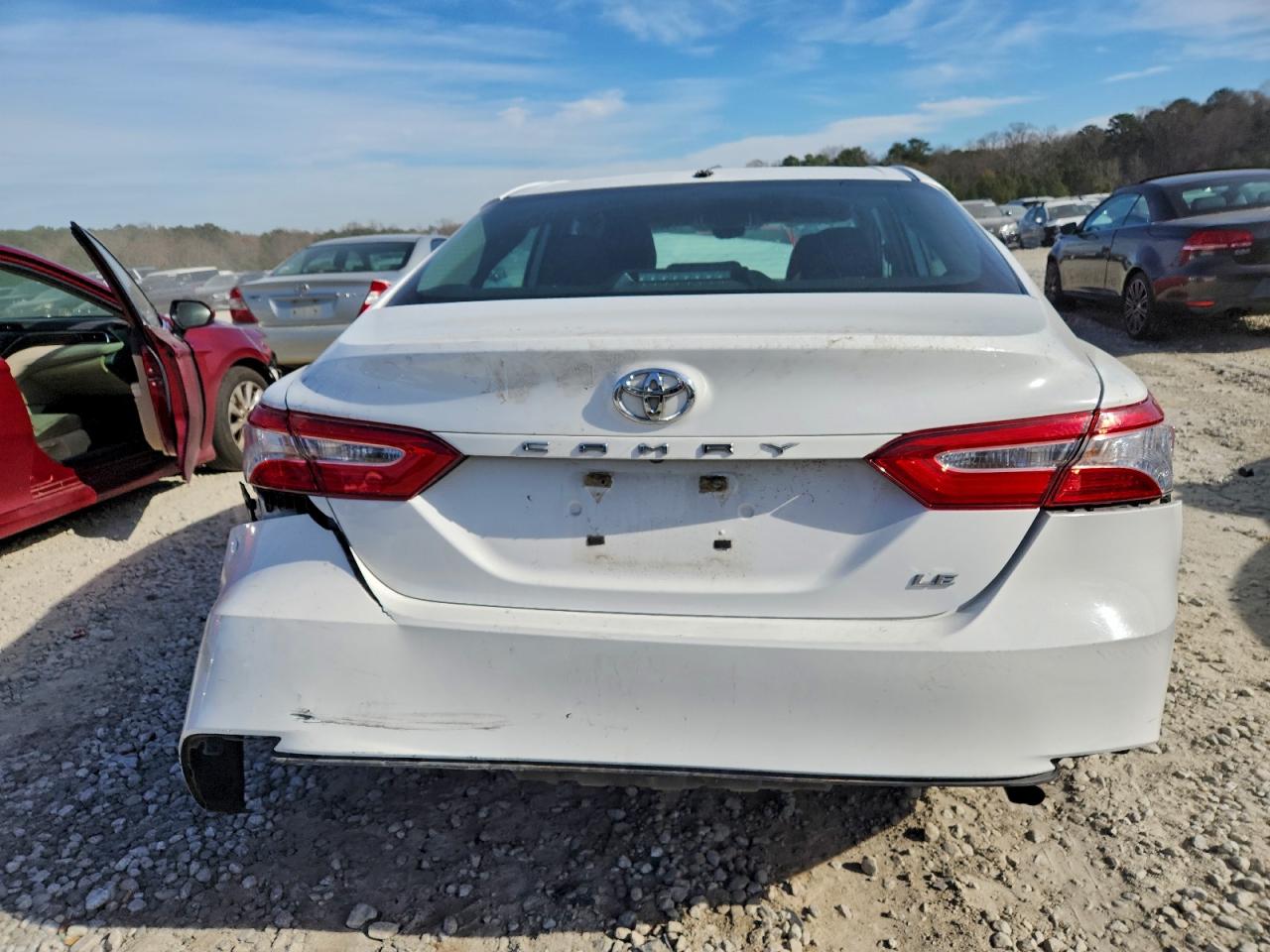 2020 TOYOTA CAMRY LE photo 6