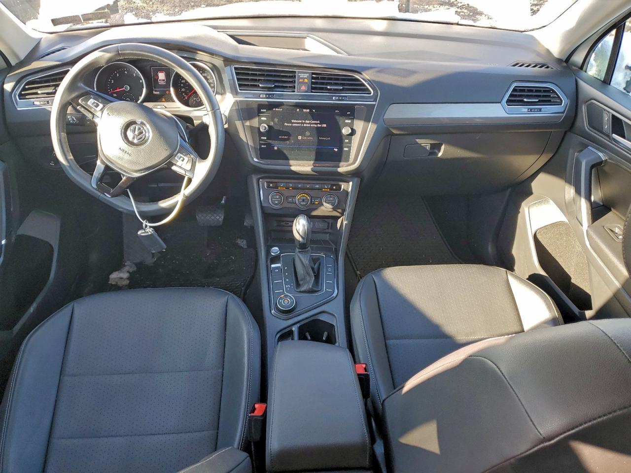 2020 VOLKSWAGEN TIGUAN SE photo 8