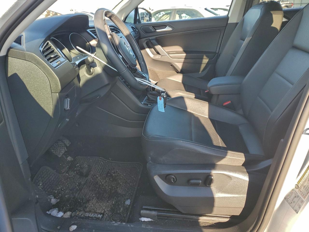 2020 VOLKSWAGEN TIGUAN SE photo 7