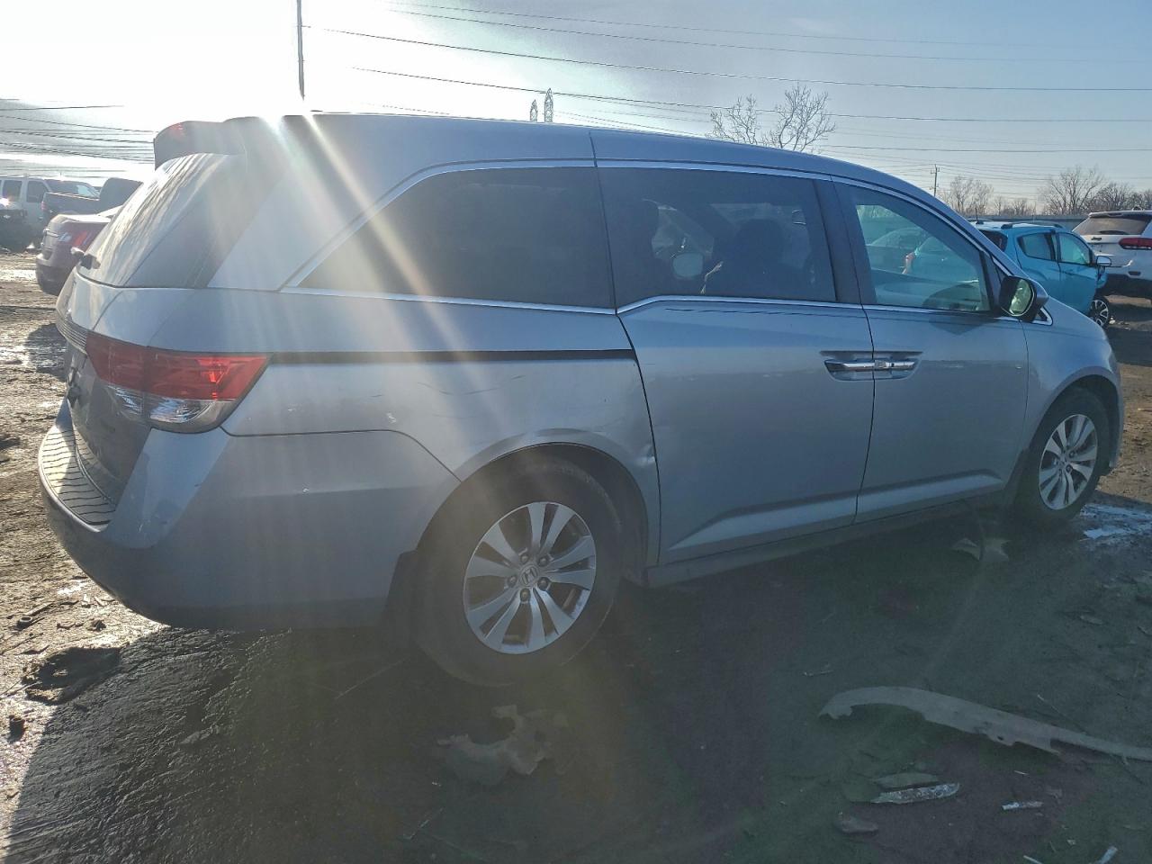 2016 HONDA ODYSSEY EXL photo 3
